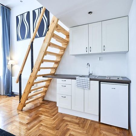 Large Apartment For Groups City Center Dist. VII Будапеща Екстериор снимка
