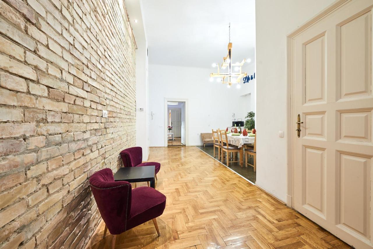 Large Apartment For Groups City Center Dist. VII Будапеща Екстериор снимка