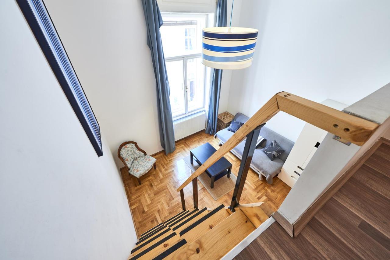Large Apartment For Groups City Center Dist. VII Будапеща Екстериор снимка