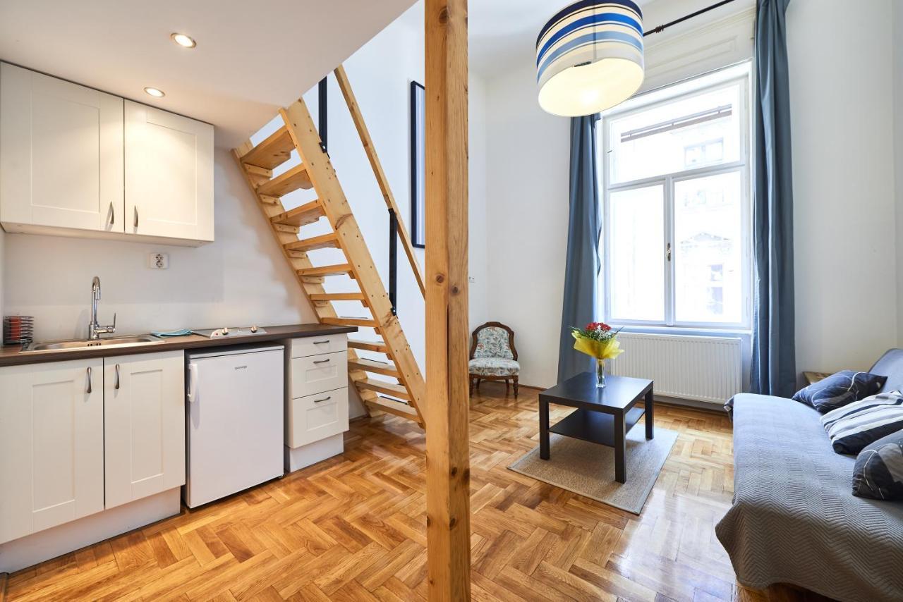 Large Apartment For Groups City Center Dist. VII Будапеща Екстериор снимка