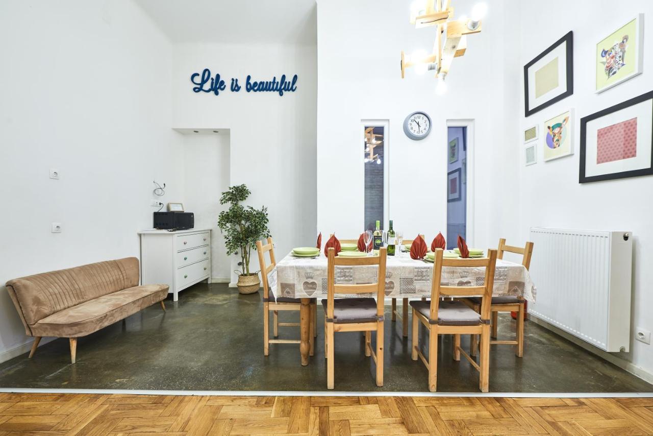 Large Apartment For Groups City Center Dist. VII Будапеща Екстериор снимка