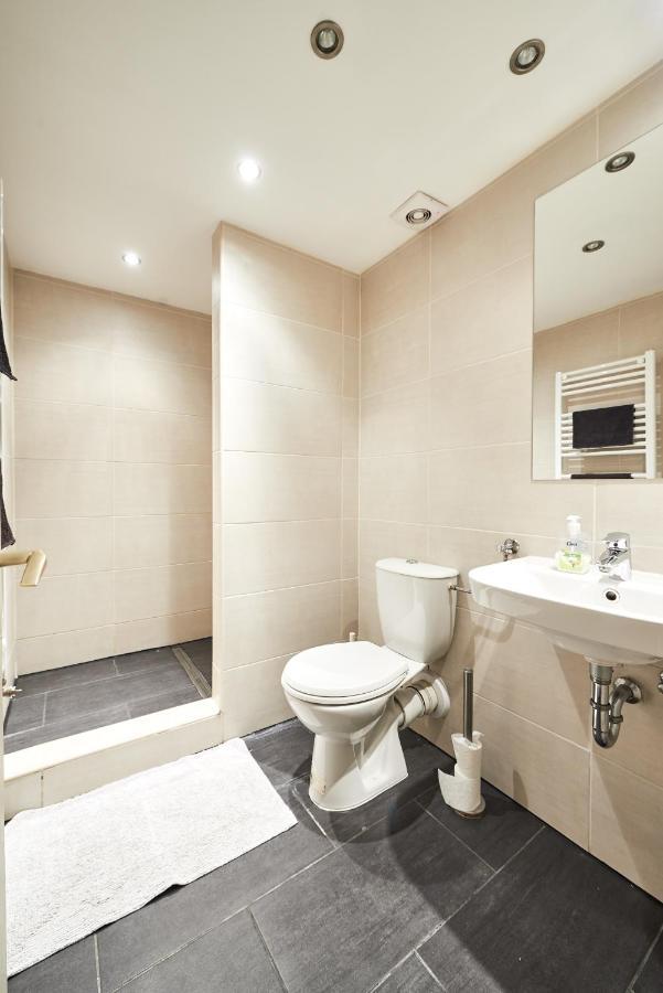 Large Apartment For Groups City Center Dist. VII Будапеща Екстериор снимка