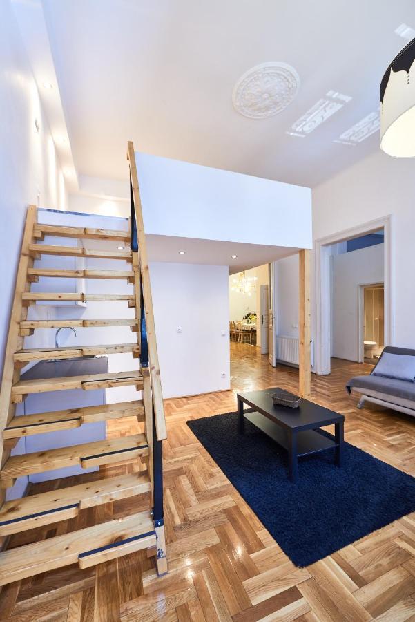 Large Apartment For Groups City Center Dist. VII Будапеща Екстериор снимка