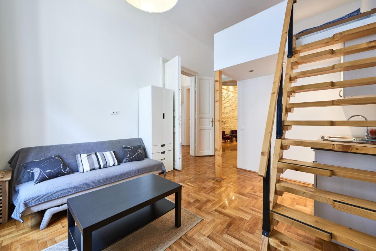 Large Apartment For Groups City Center Dist. VII Будапеща Екстериор снимка