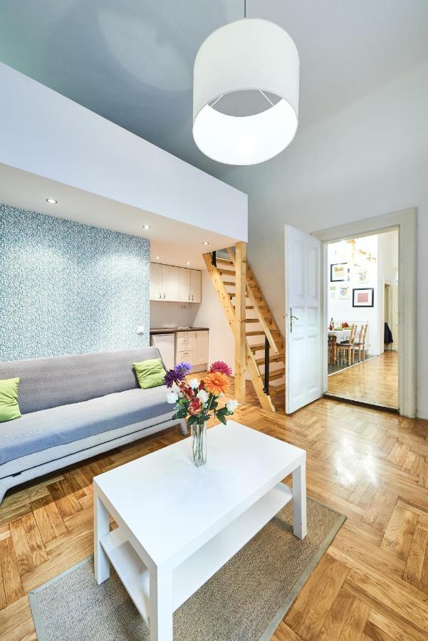 Large Apartment For Groups City Center Dist. VII Будапеща Екстериор снимка