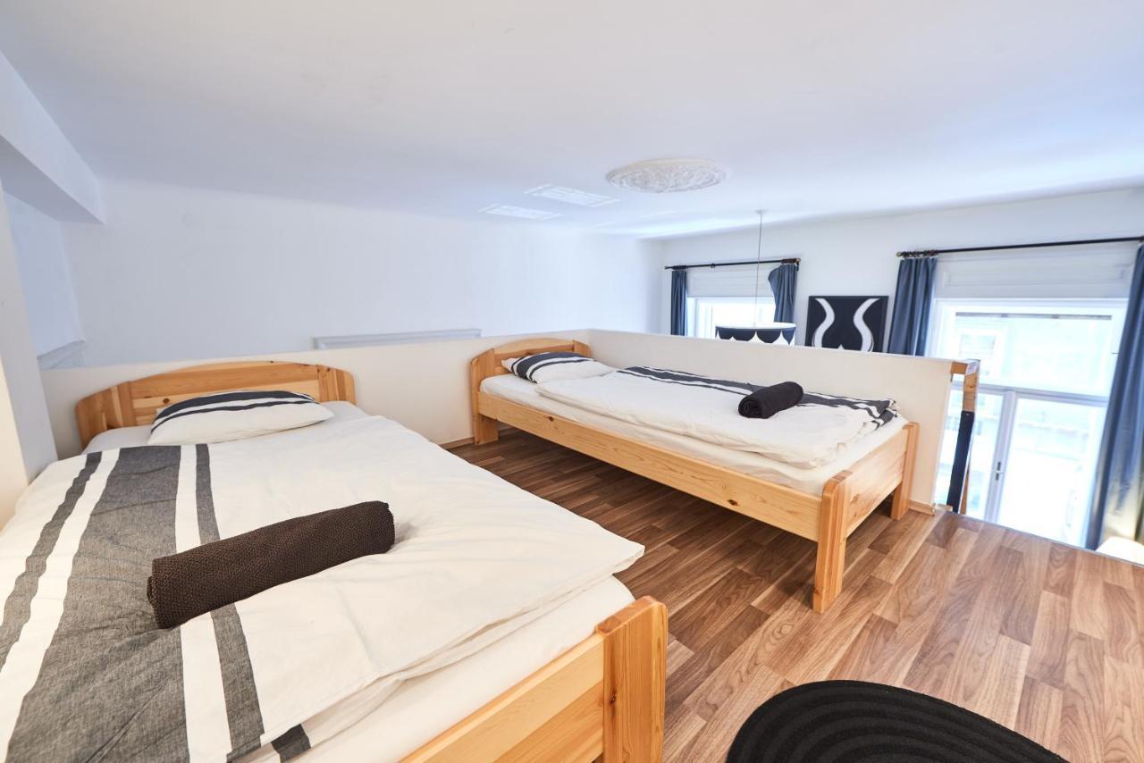 Large Apartment For Groups City Center Dist. VII Будапеща Екстериор снимка