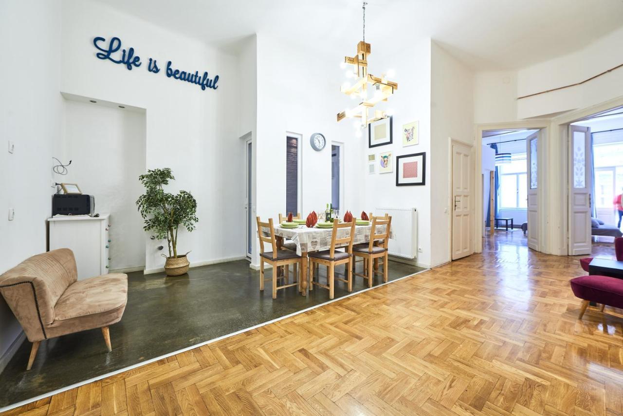 Large Apartment For Groups City Center Dist. VII Будапеща Екстериор снимка